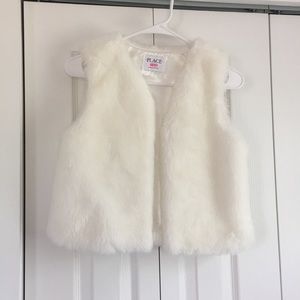 Girls faux fur off white vest